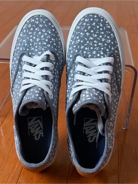 Vans Blue Denim White Floral Casual Sneakers W7